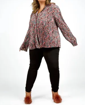 Berry Blooms Pleated Blouse - Plus In Petal Quartz