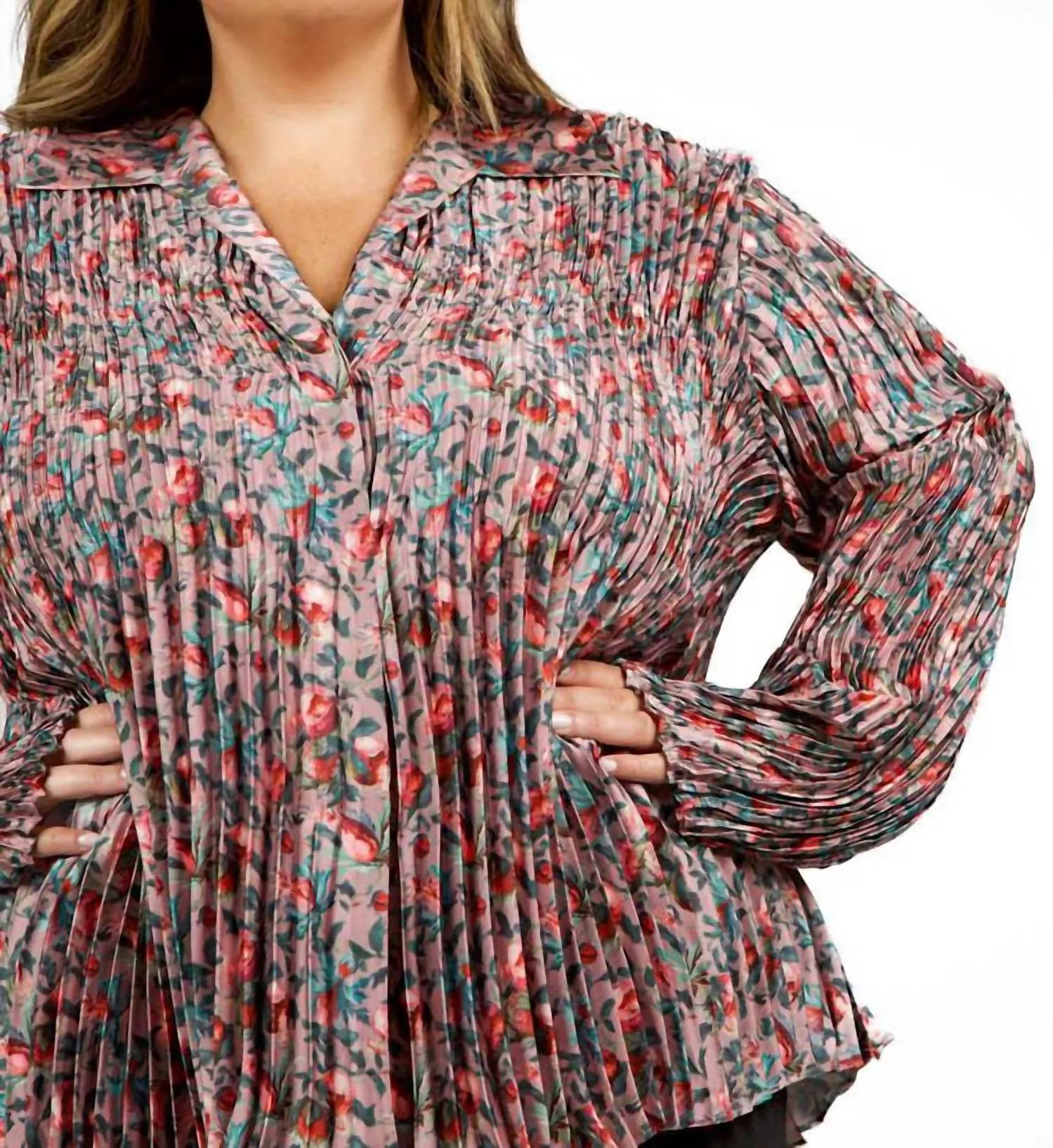 Berry Blooms Pleated Blouse - Plus In Petal Quartz