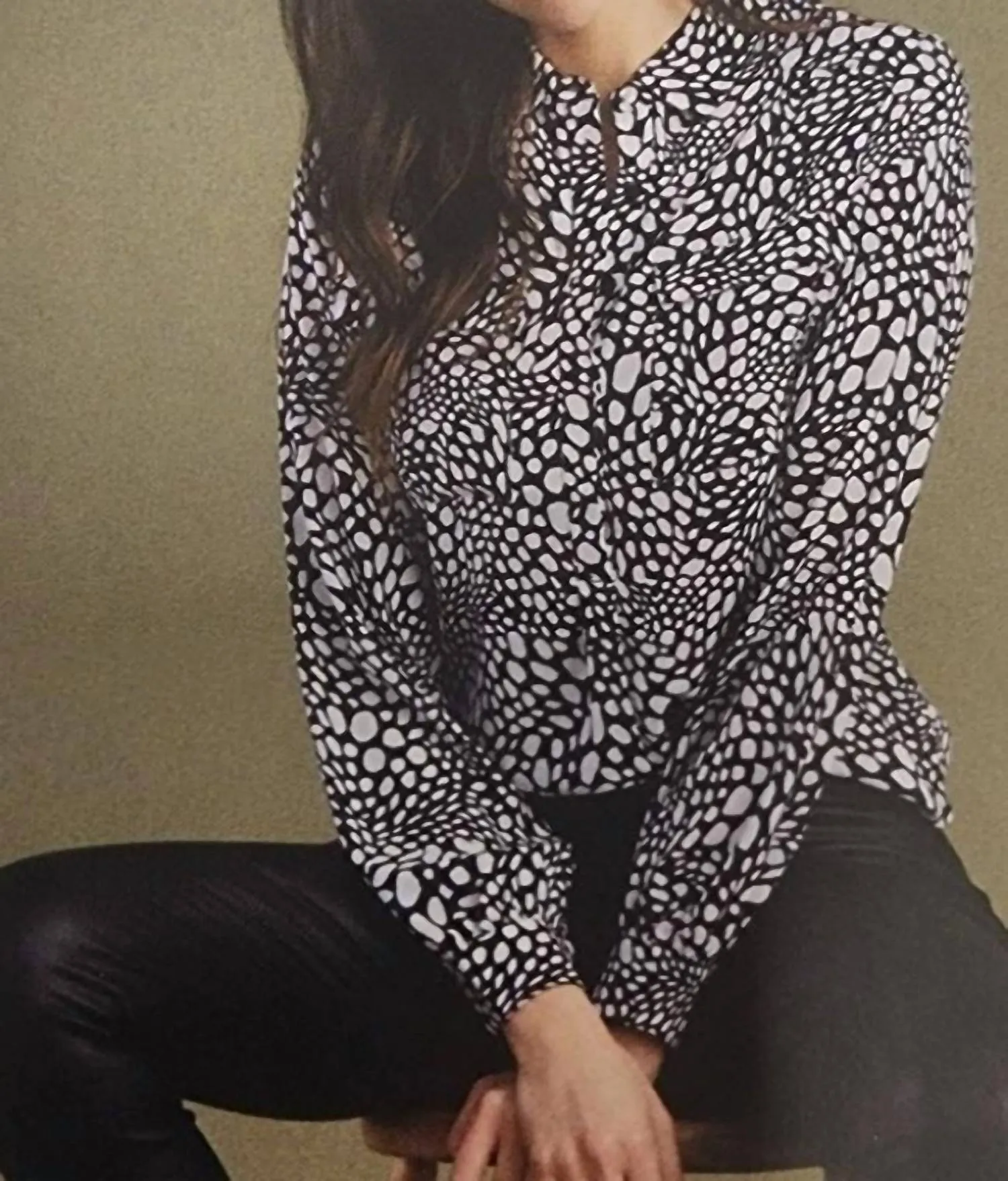 Bubbles Blouse In Black & White
