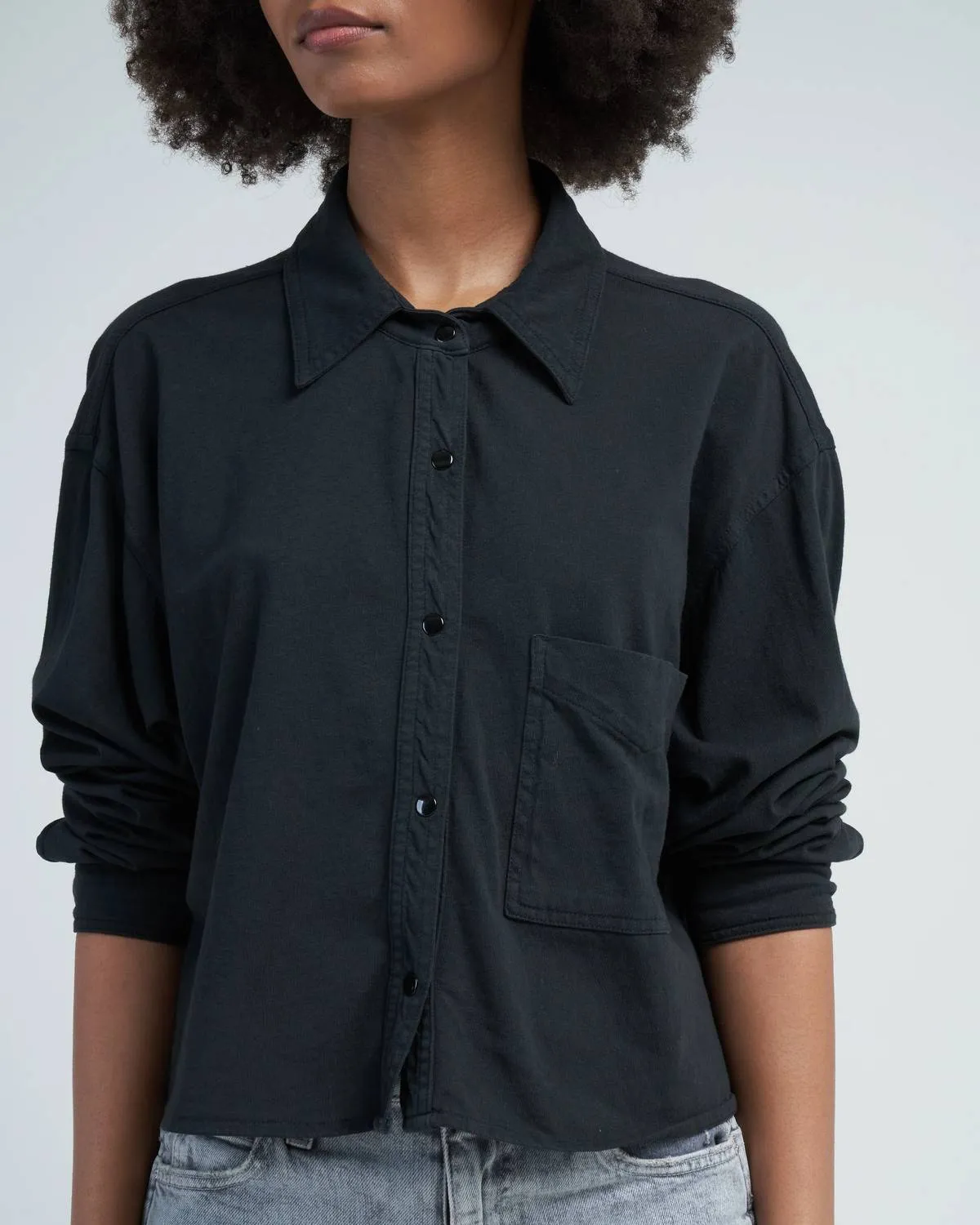 Crop Knit Shirt In Stone Black