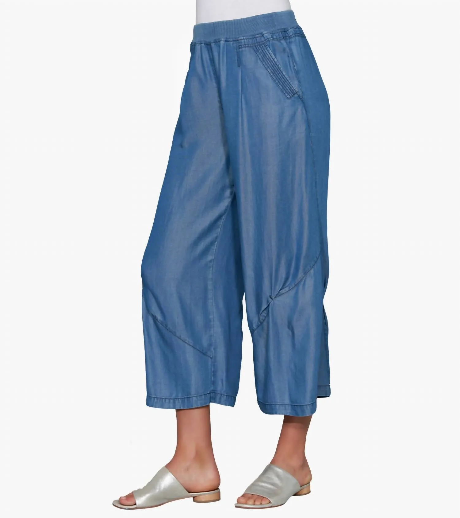Details Flood Pants In Medium Wash