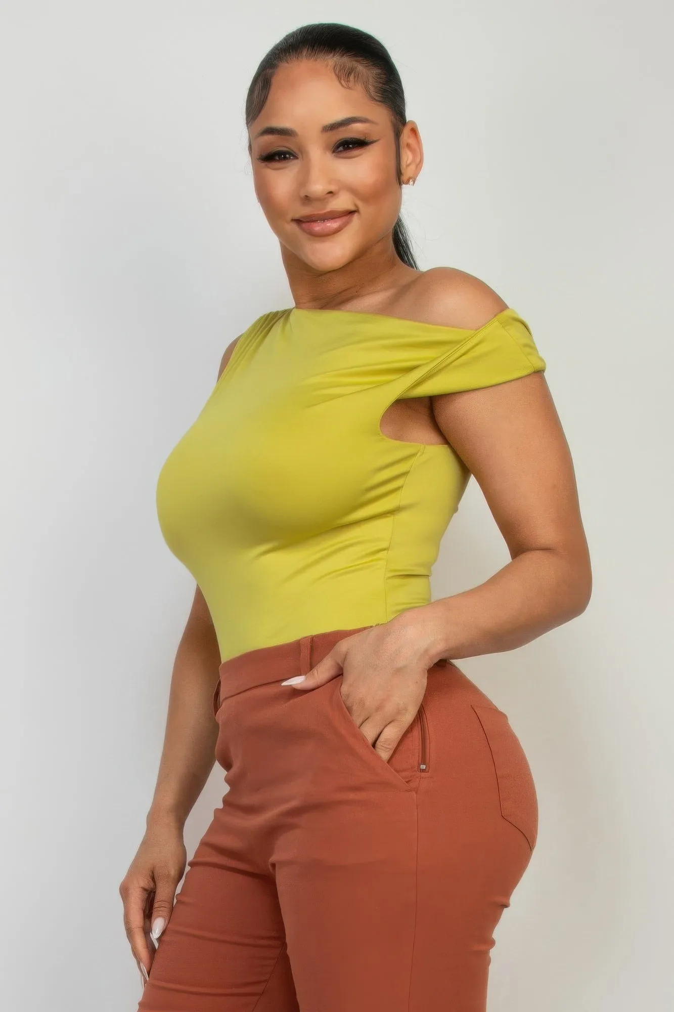 FASHNZFAB Women's One-shoulder Twisted Detail Silky Top