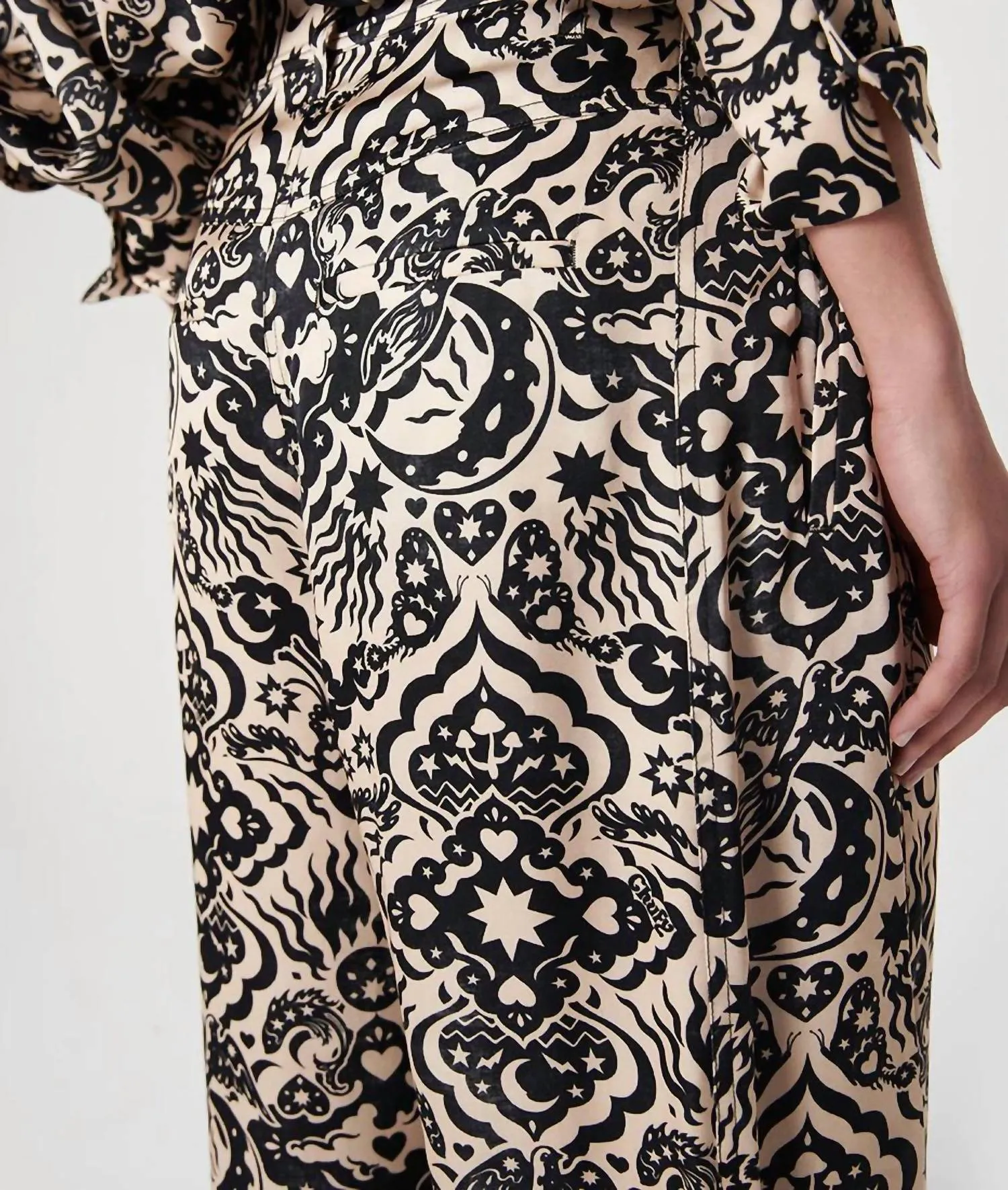 High Waisted Juniper Pants In Stencil Black