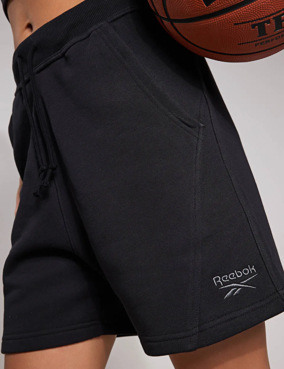 Icon Elements Shorts - Black