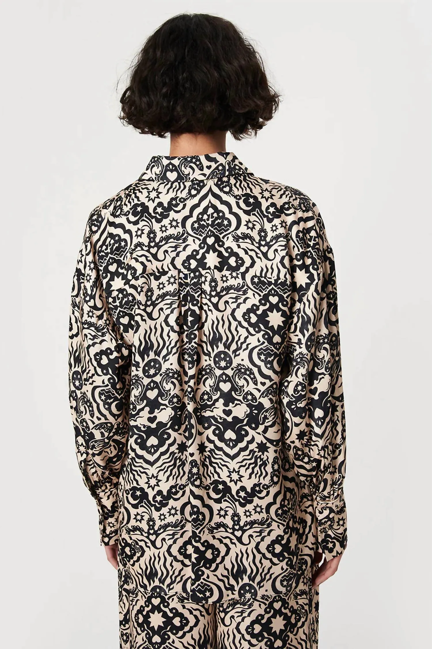 Liv Button Down Shirt In Stencil Black