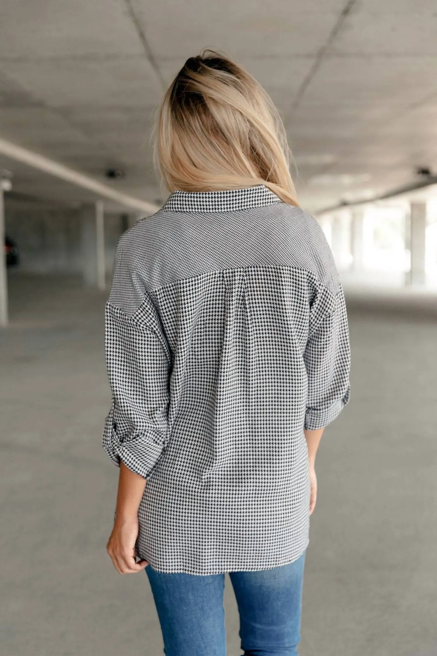 Mixed Houndstooth Button Up Top In Grey