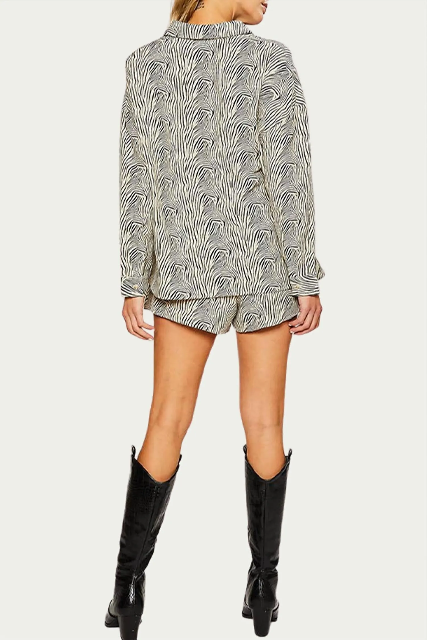 Oversized Zebra-Print Textured Shirt In Beige/black