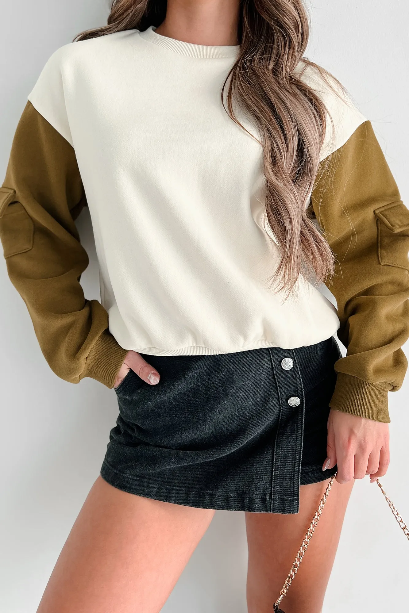 Rhythm Of The Streets Colorblock Pocket Sleeve Sweatshirt (Ivory/Green)