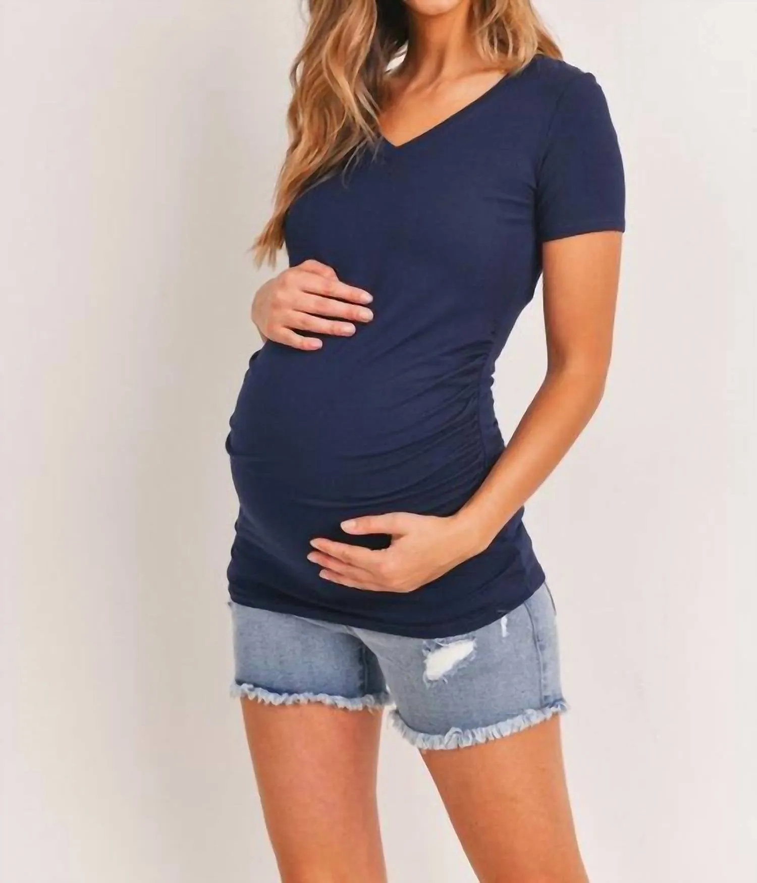 Short Sleeve V-Neck Maternity Tee With Ruched Side In Navy