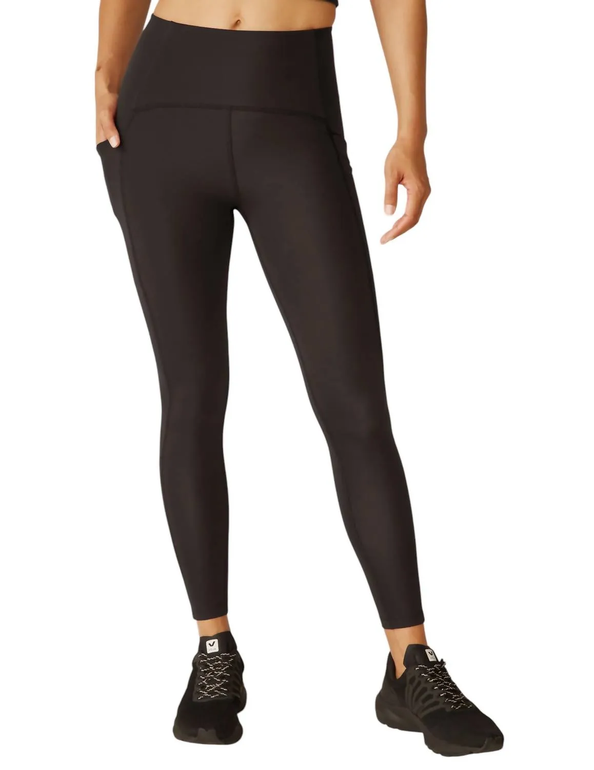 Strive Pocket Midi Legging In Black