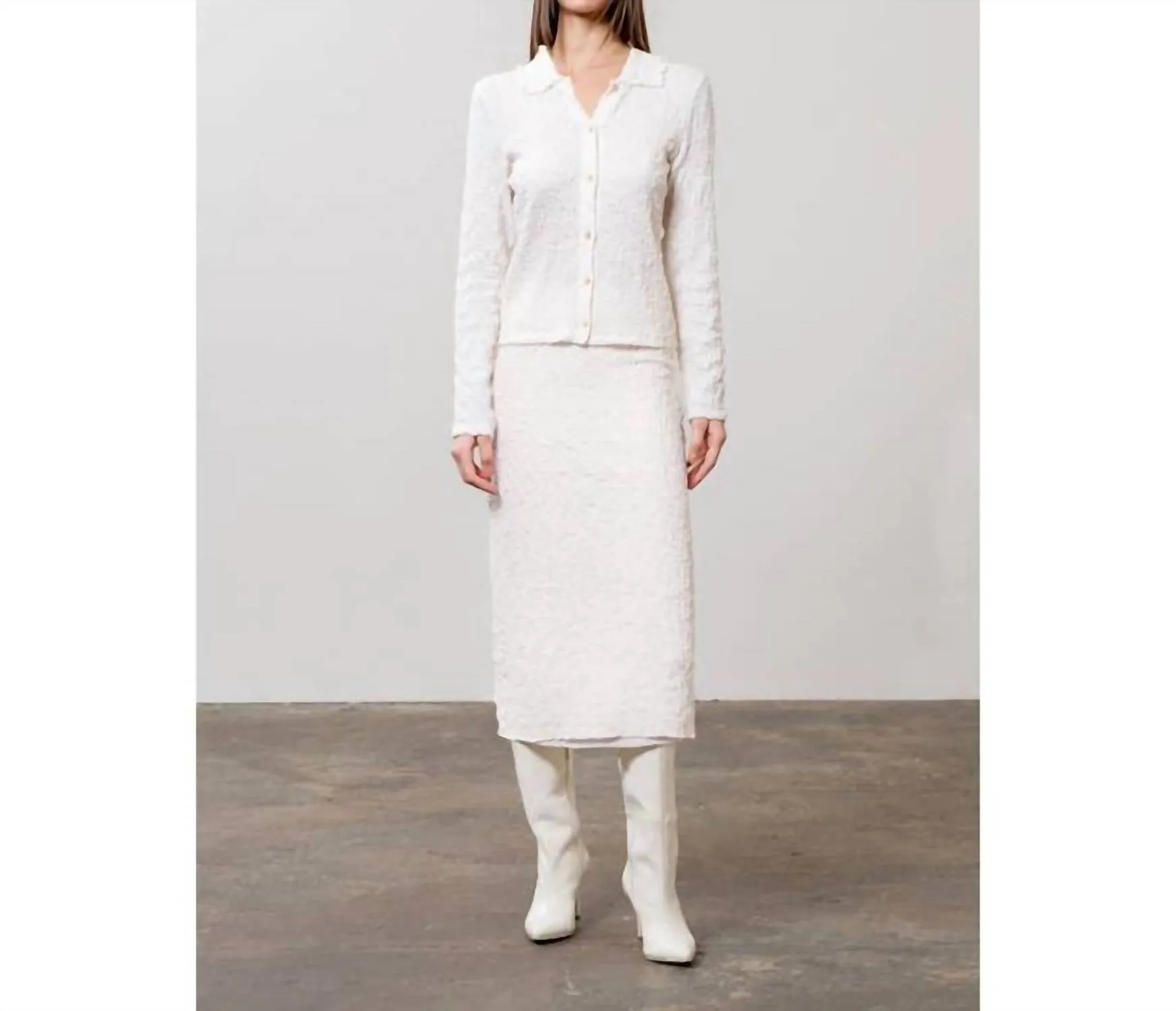 Textured Button Down Lettuce Trim Shirt In Ivory