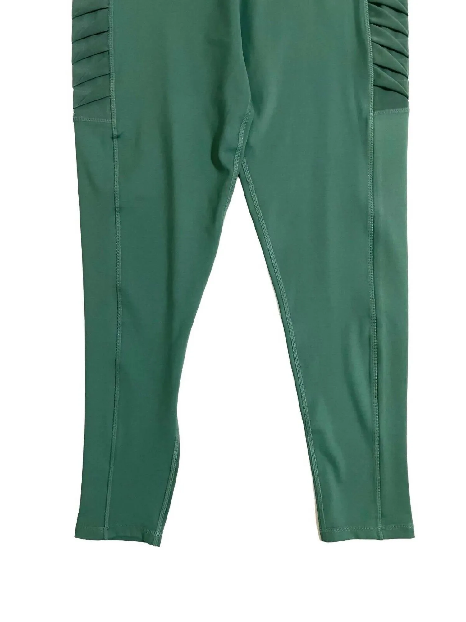 Women's High Rise Moto Side Pockets Capri Leggings In Green